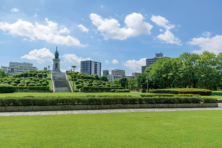 東公園