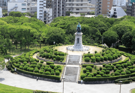 東公園