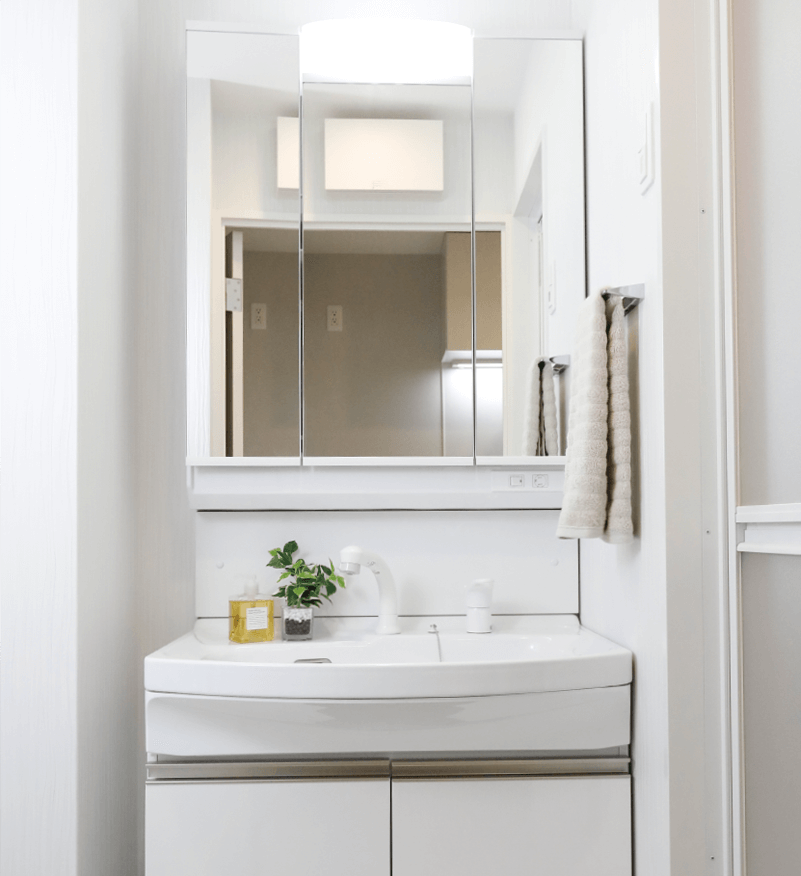 POWDER ROOM